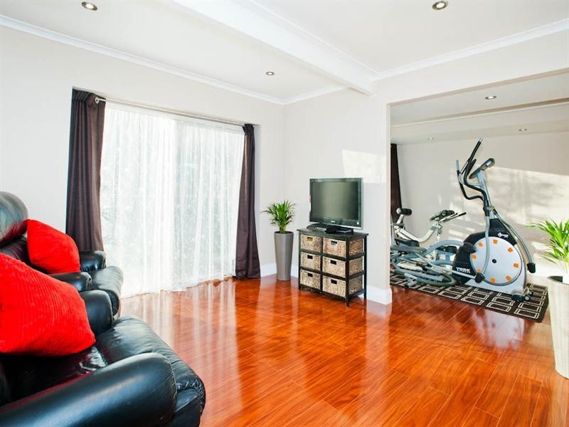 23 Gorban Street, Holland Park QLD 4121