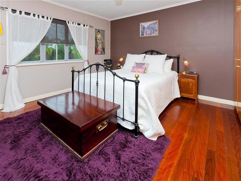 3 David Road, Holland Park QLD 4121