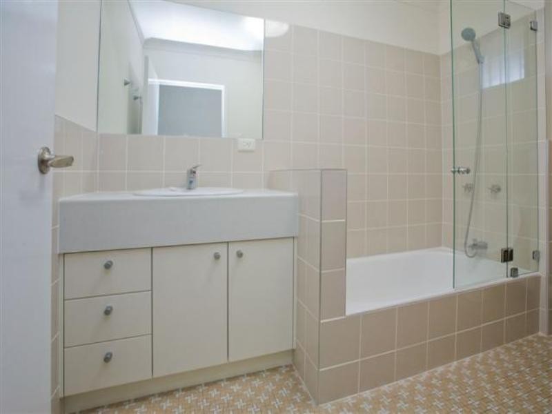 9/117 Chatsworth Road, Coorparoo QLD 4151