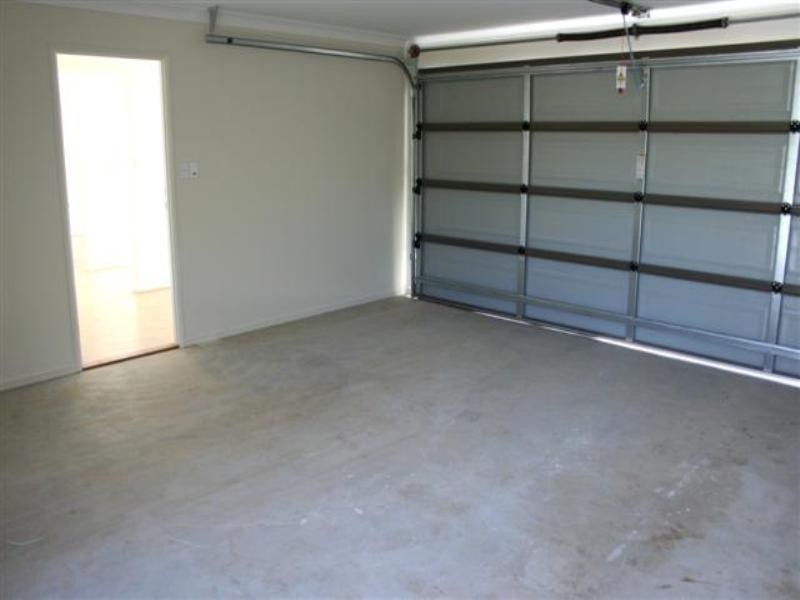 8 Lennox Close, Manly West QLD 4179