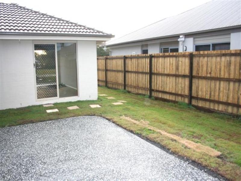 8 Lennox Close, Manly West QLD 4179