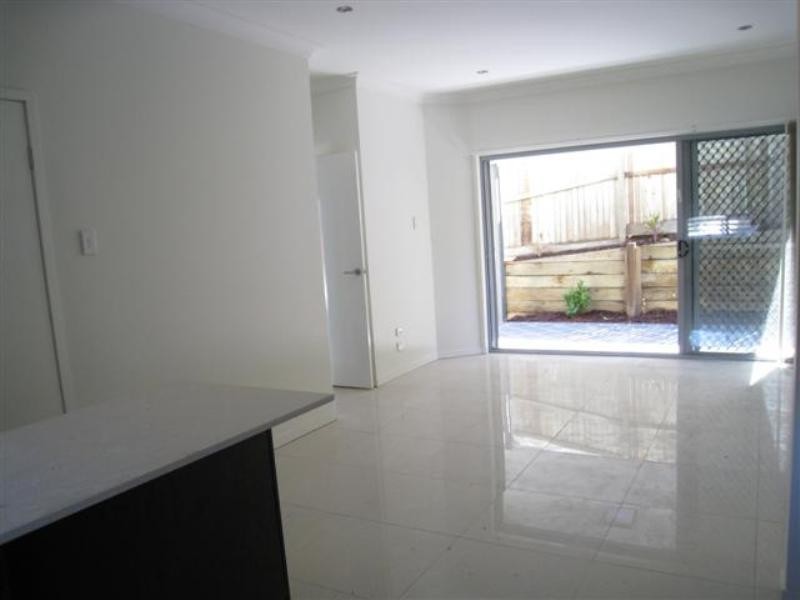 1 and 2/6 Embie Street, Holland Park West QLD 4121