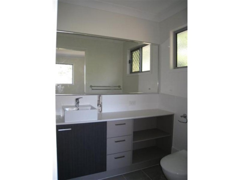 1-2/28 Cavan Street, Annerley QLD 4103