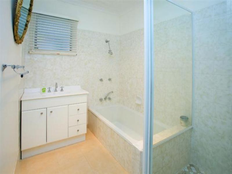 138 Bapaume Road, Holland Park West QLD 4121