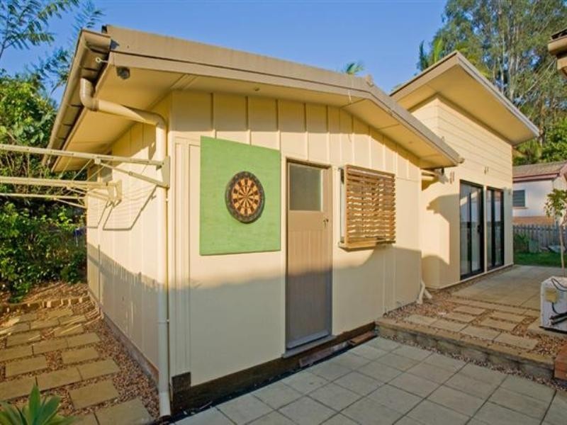 138 Bapaume Road, Holland Park West QLD 4121