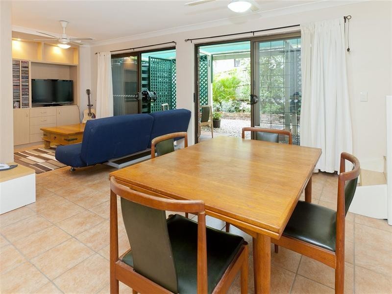 2/72 Rise Street, Mount Gravatt East QLD 4122