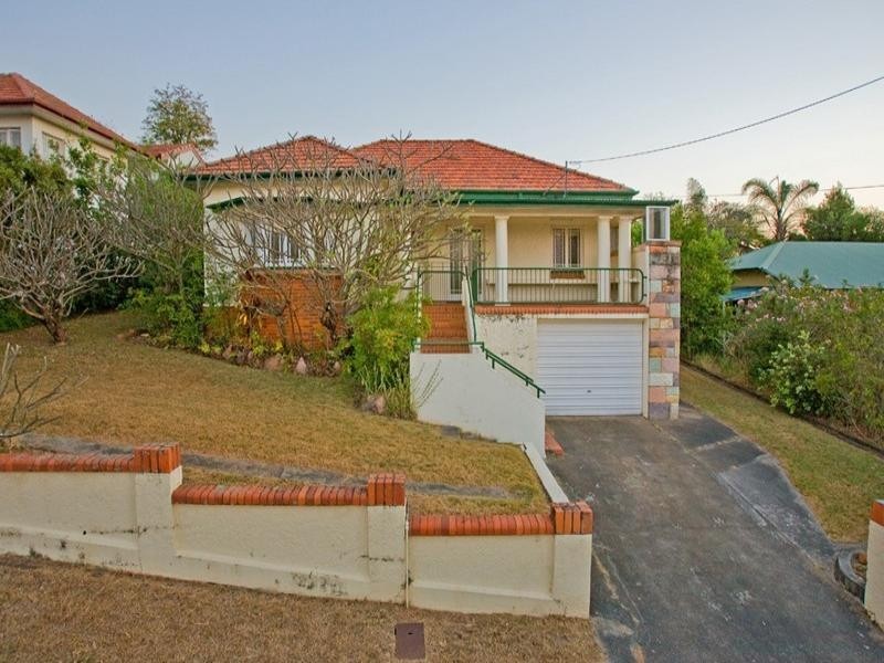 25 Newman Avenue, Camp Hill QLD 4152