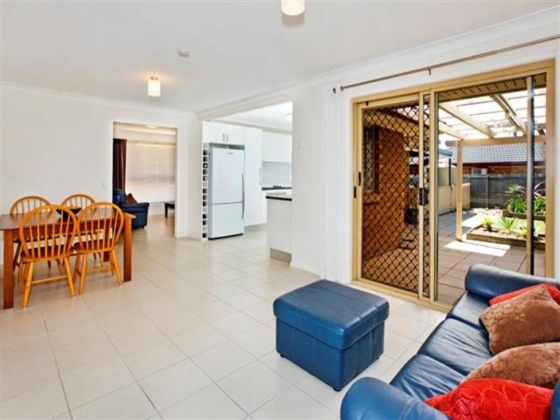 63 Goorari Street, Eight Mile Plains QLD 4113