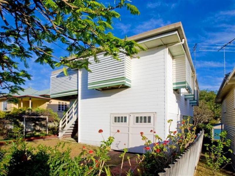 28 Boronia Avenue, Holland Park West QLD 4121