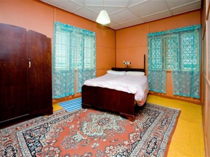 28 Boronia Avenue, Holland Park West QLD 4121