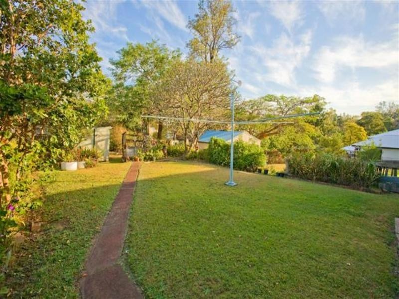 28 Boronia Avenue, Holland Park West QLD 4121