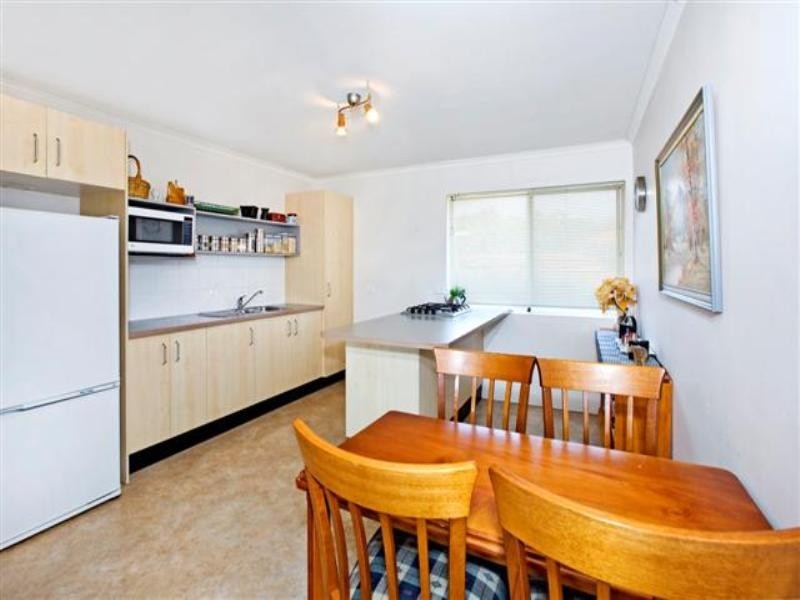 4/21 Embie Street, Holland Park West QLD 4121