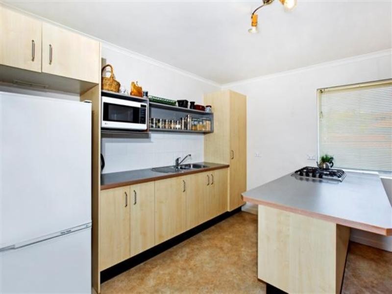 4/21 Embie Street, Holland Park West QLD 4121