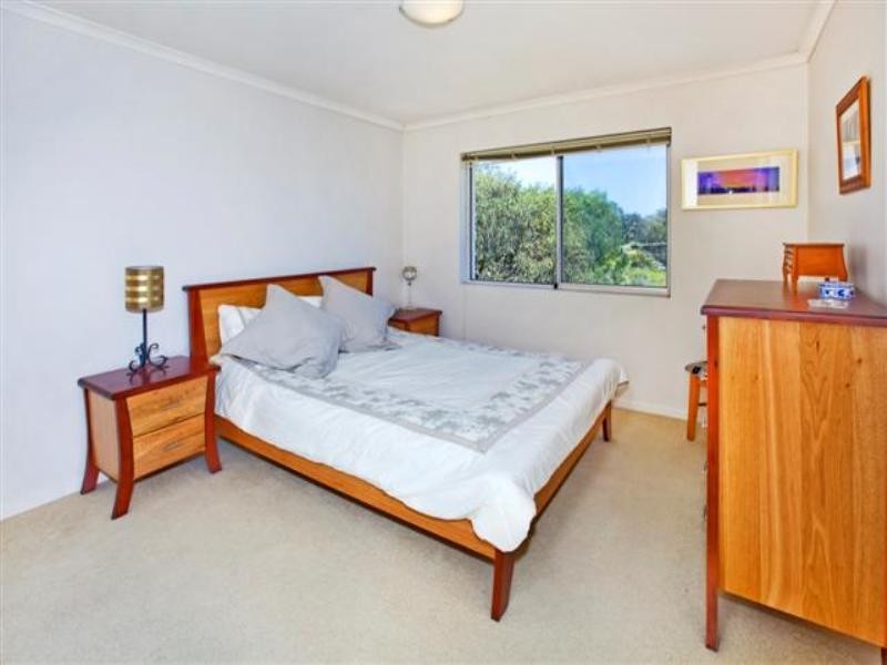 4/21 Embie Street, Holland Park West QLD 4121