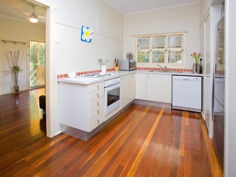 43 Boronia Avenue, Holland Park West QLD 4121