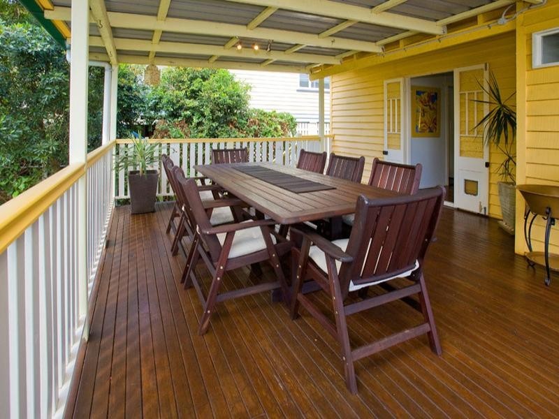 43 Boronia Avenue, Holland Park West QLD 4121