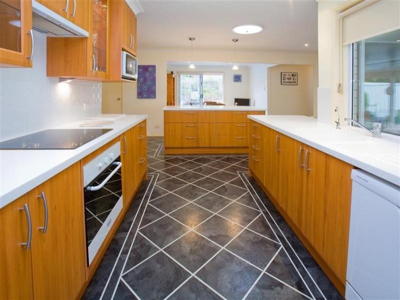 89 Tristania Way, Mount Gravatt East QLD 4122