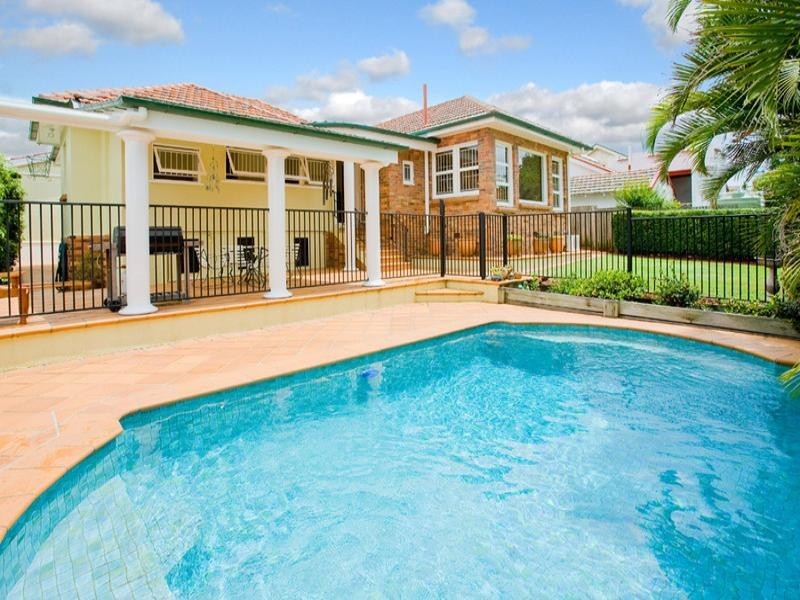 22 Ontario Street, Holland Park West QLD 4121