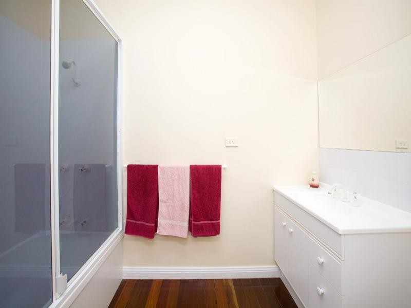 22 Ontario Street, Holland Park West QLD 4121