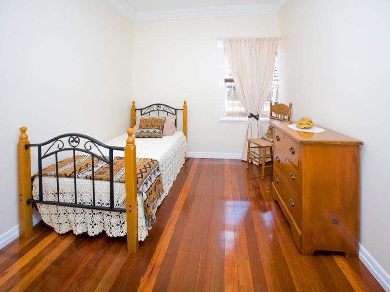 22 Ontario Street, Holland Park West QLD 4121