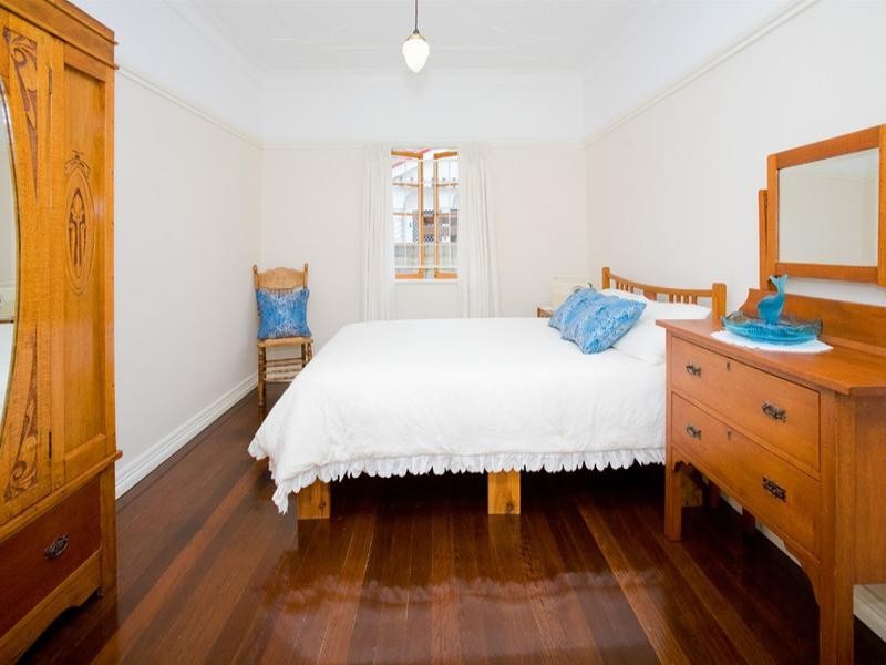 22 Ontario Street, Holland Park West QLD 4121