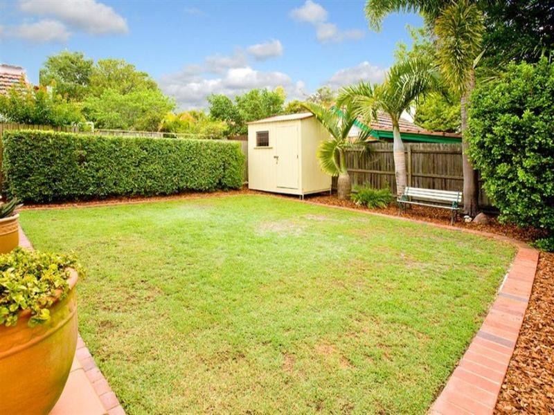 22 Ontario Street, Holland Park West QLD 4121