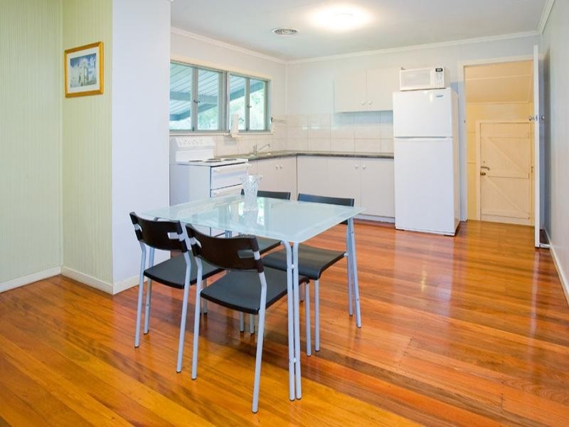 8 Enfield Street, Mount Gravatt East QLD 4122