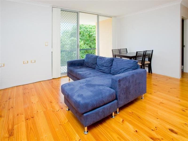 8/12 Birdwood Street, Coorparoo QLD 4151