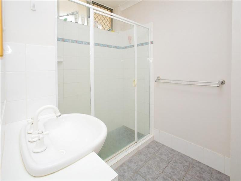 8/12 Birdwood Street, Coorparoo QLD 4151