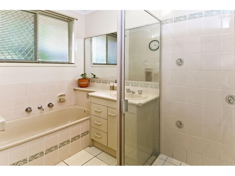 32 Timaru Crescent, Eight Mile Plains QLD 4113