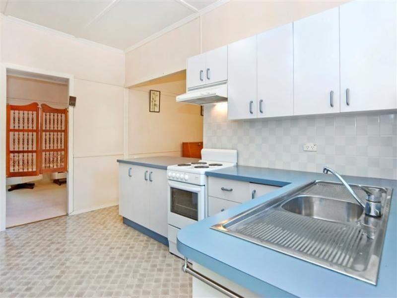 34 Elgar Street, Holland Park QLD 4121