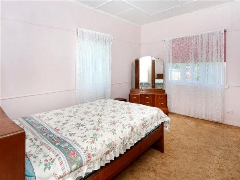 34 Elgar Street, Holland Park QLD 4121