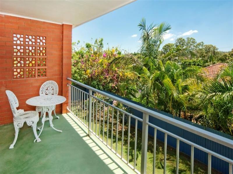 8 Galsworthy Street, Holland Park West QLD 4121