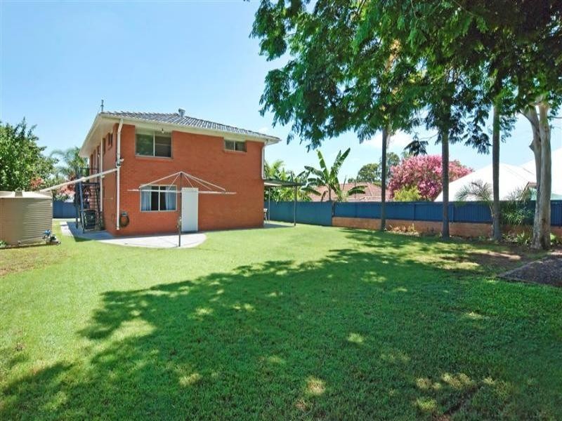 8 Galsworthy Street, Holland Park West QLD 4121