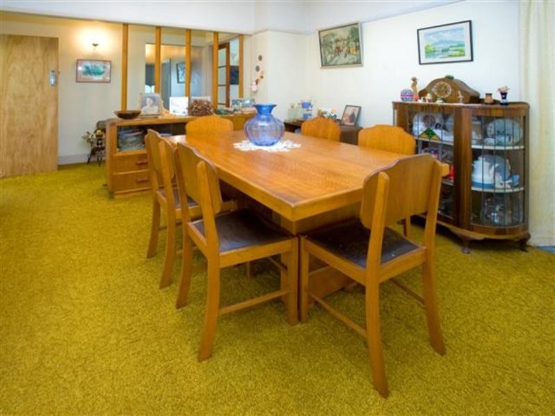 25 Iveagh Avenue, Holland Park West QLD 4121