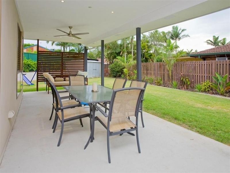 23 Bassett Street, Holland Park QLD 4121