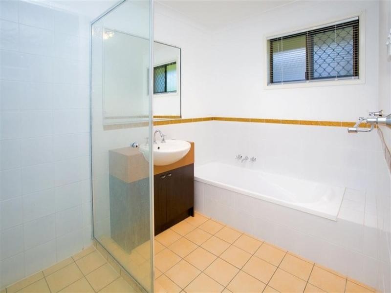 22 Brockhouse Street, Upper Mount Gravatt QLD 4122