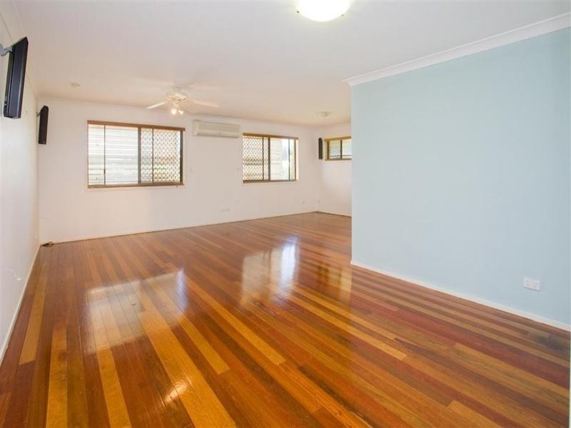 22 Brockhouse Street, Upper Mount Gravatt QLD 4122