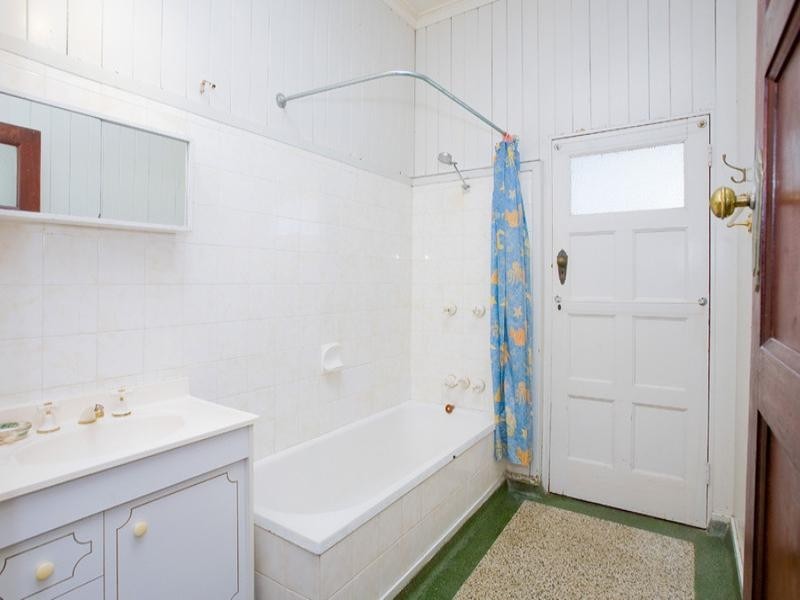 14 Ontario Street, Holland Park West QLD 4121