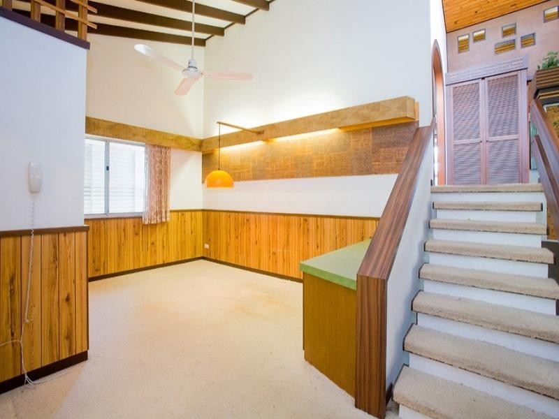 49 Waverley Road, Camp Hill QLD 4152