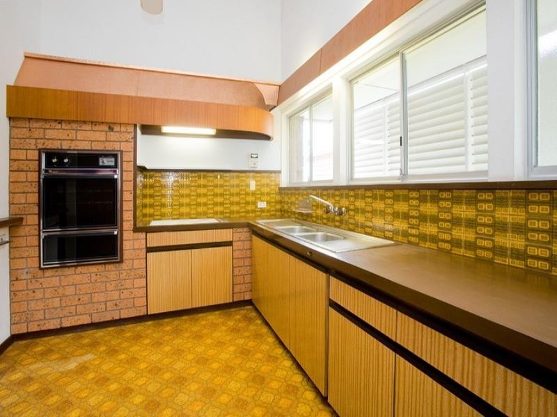 49 Waverley Road, Camp Hill QLD 4152