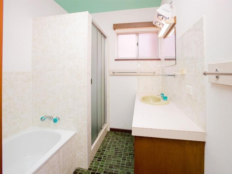 49 Waverley Road, Camp Hill QLD 4152