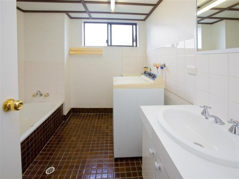 2/58 Amelia Street, Coorparoo QLD 4151