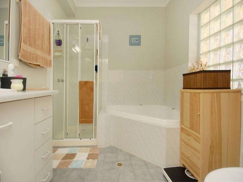 57 Waverley Road, Camp Hill QLD 4152