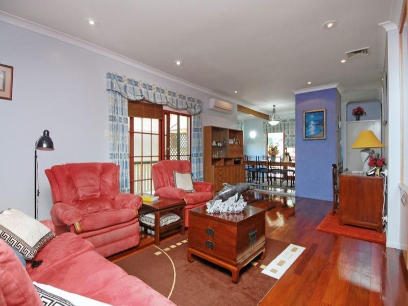 57 Waverley Road, Camp Hill QLD 4152