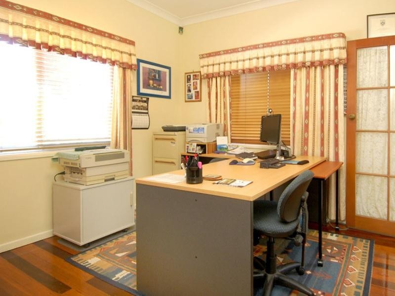 57 Waverley Road, Camp Hill QLD 4152