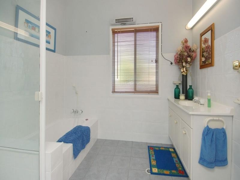 57 Waverley Road, Camp Hill QLD 4152