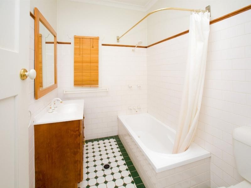 48 Waratah Avenue, Holland Park West QLD 4121