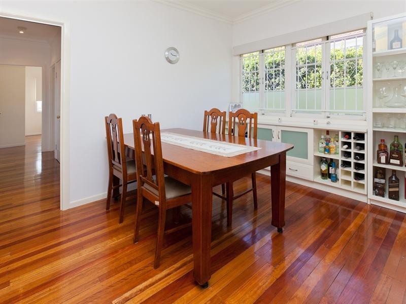 72 Mapleton Street, Mount Gravatt East QLD 4122