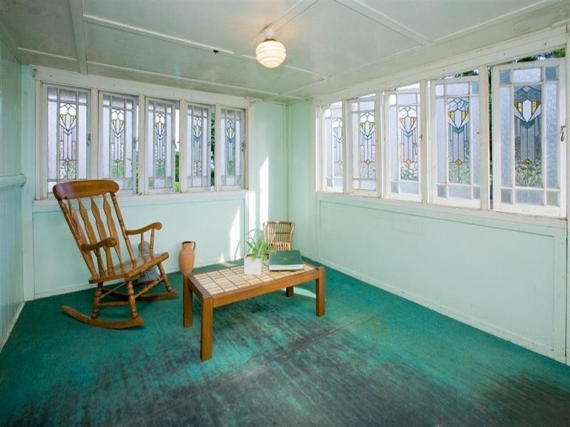 14 Curlewis Street, Holland Park West QLD 4121